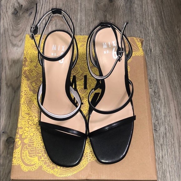 Mix No. 6 Aliciana Sandal - Picture 3 of 7